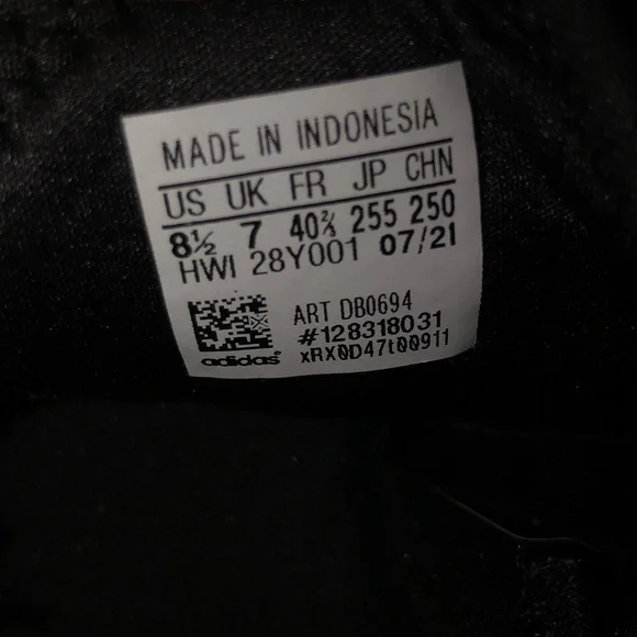 Adidas shoes - Picture 6 of 6